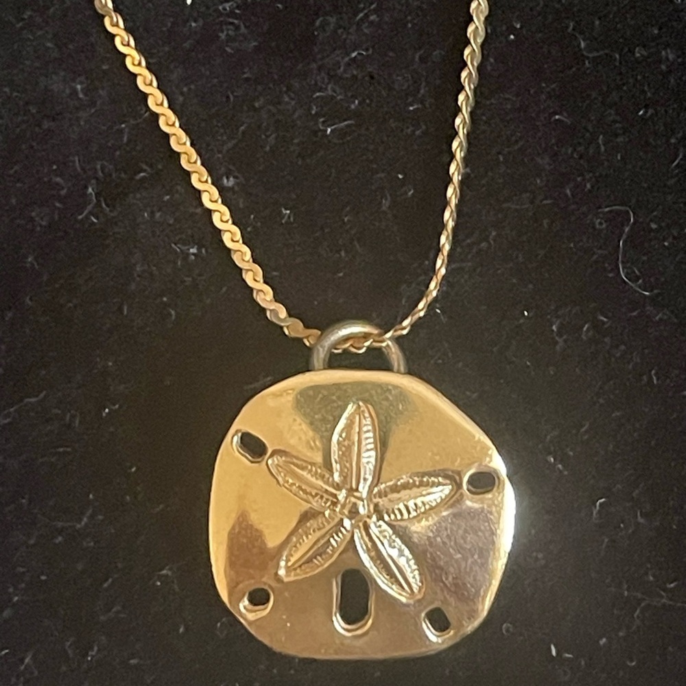 14K Yellow Gold Starfish Pendant/ 3.5 Grams - Picture 5 of 7